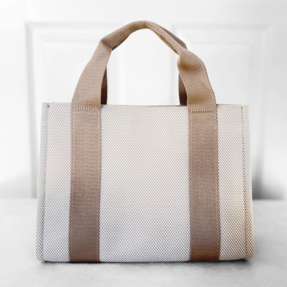 NWT Lululemon Two-Tone Canvas Mini Tote Bag — 4.5L — Mojave Tan/Light Ivory - Picture 3 of 14